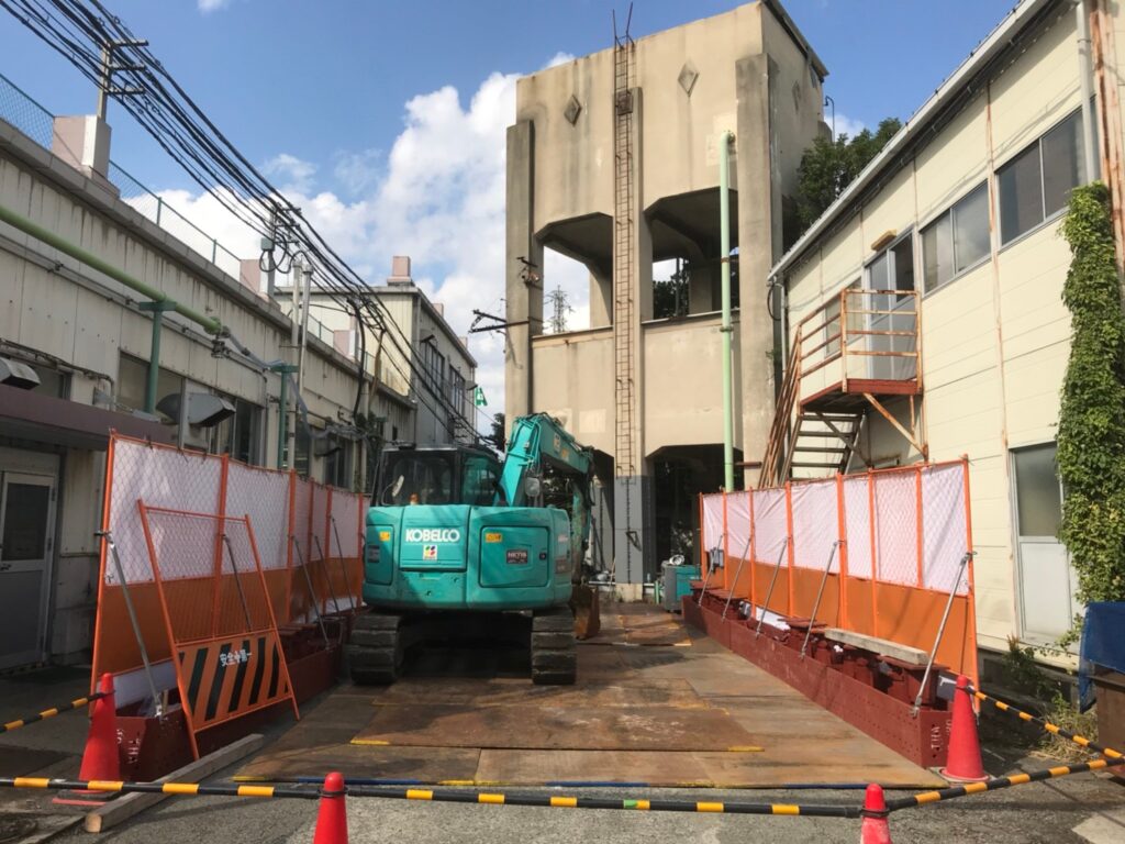 某鋼板メーカー高架水槽解体工事