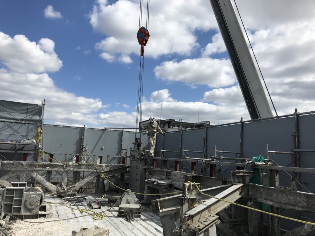 京町堀立体駐車場解体工事